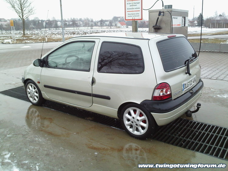 [Bild: twingo-11024164719-GyK.jpg]