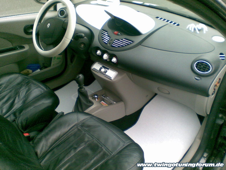 [Bild: twingo-11035124241-5zB.jpg]